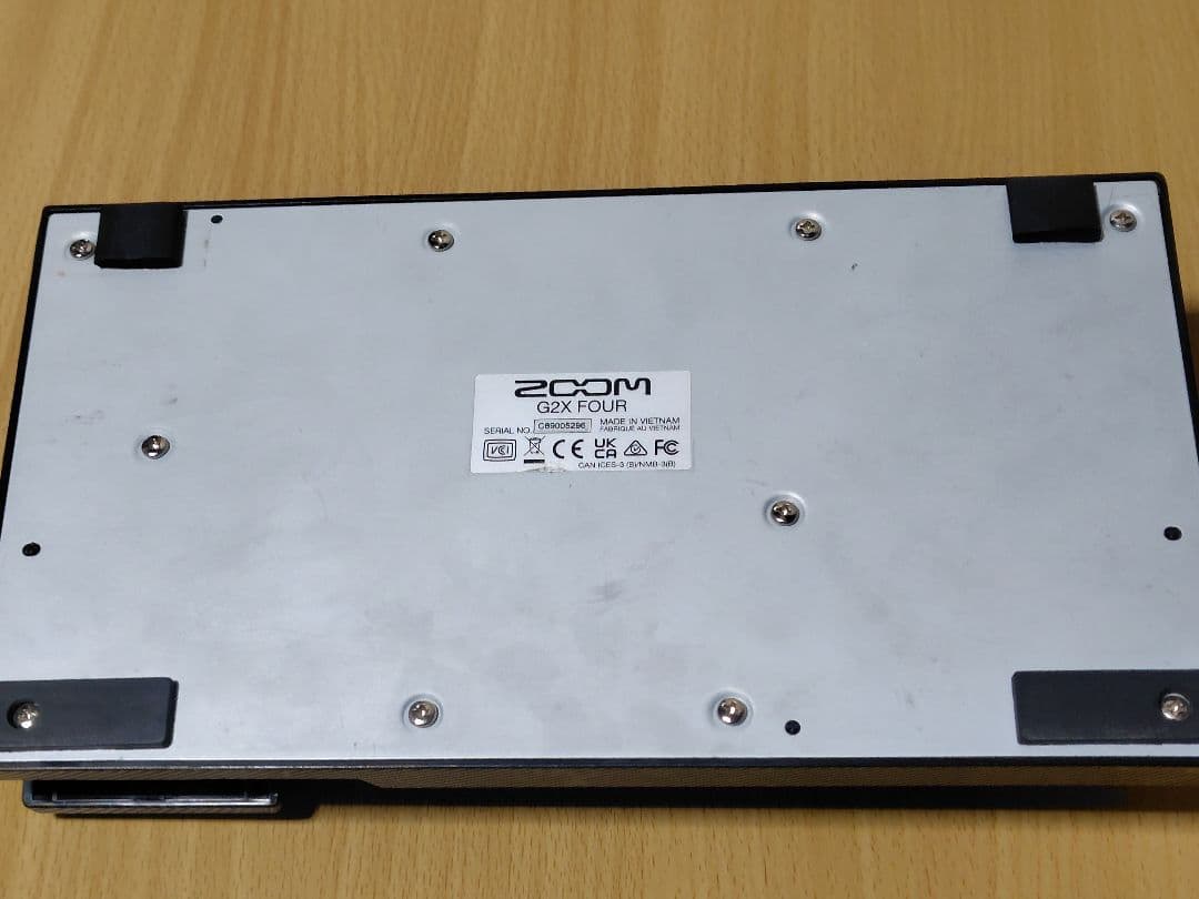 ZOOM G2X FOUR ギター用マルチエフェクター