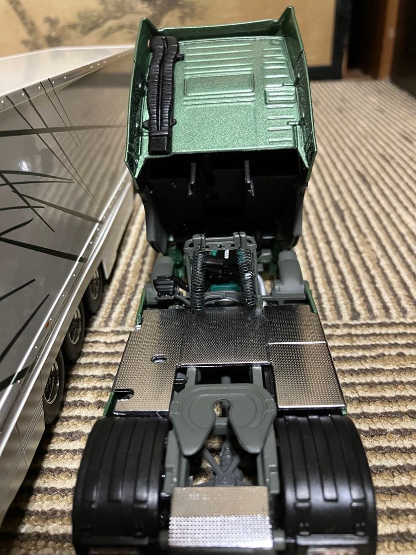 VOLVO FH 16 GLOBETROTTER ミニカー 1/43