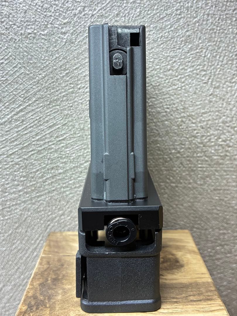 R7-31 東京マルイ GBB M4 マガジンアダプター 外部ソース仕様