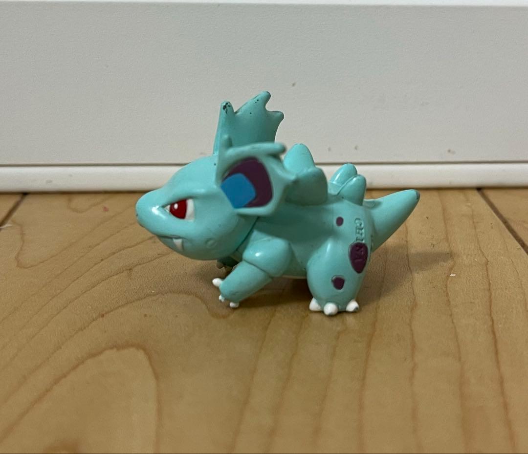 ポケモン　ニドリーナ　初期　モンコレ　フィギュア