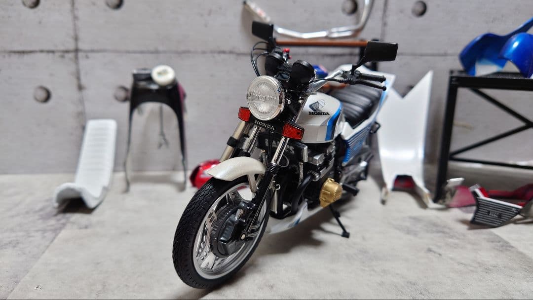 1/12完成品CBX400F 550カラーカスタム