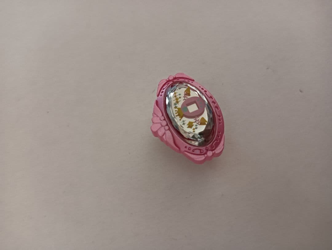 たまごっちピース　たまデコピアス　アニバーサリーチェンジ！