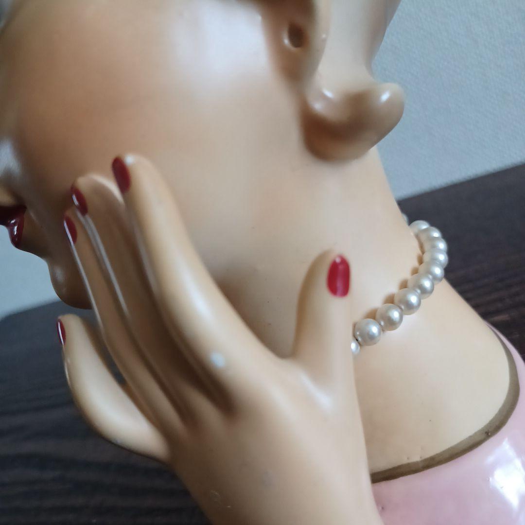 ビンテージ レディヘッドベース 陶器製の置物　ピンクのドレスに頬に手を添えた女性