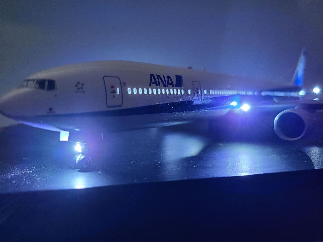 ANA BOEING 777-300 LED 仕様完成品