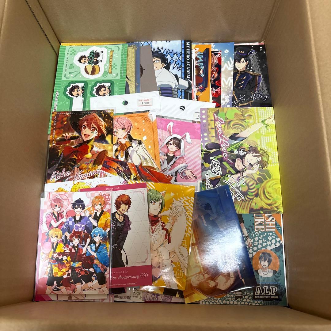 アニメグッズ 大量 まとめ売り 700点以上 ノンジャンル 紙類