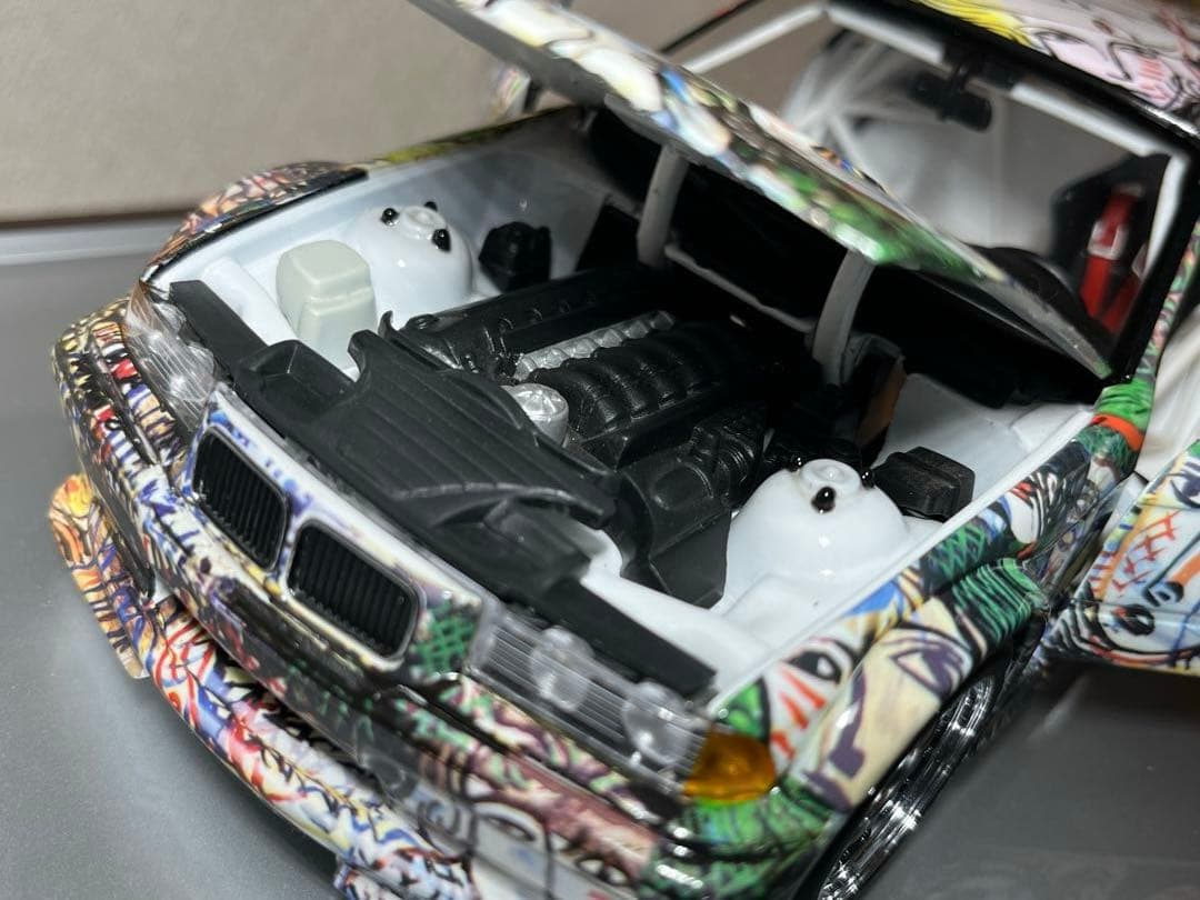 超レアモデル❗️ミニカー 1/18 ミニチャンプス  M3 アートカー