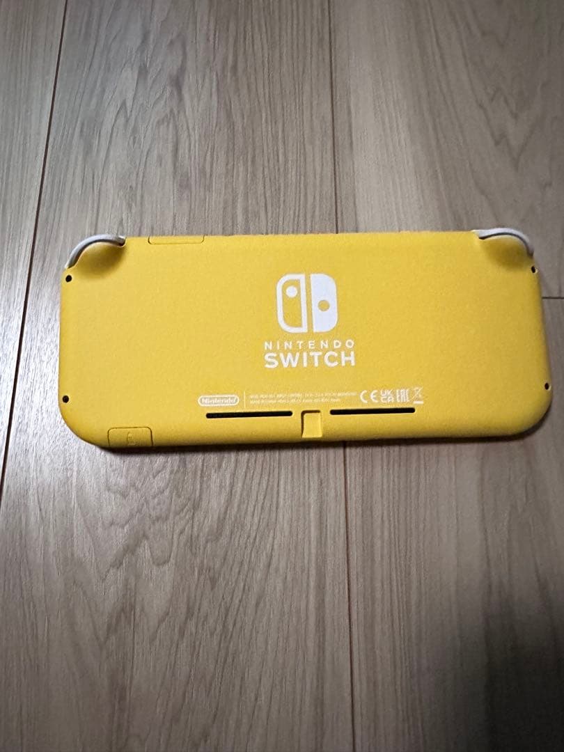 【超美品】Nintendo Switch light（イエロー）