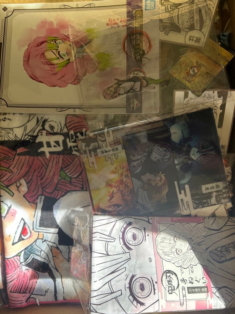 アニメグッズ　ノンジャンル　2000点以上　まとめ売り　一点のみ！