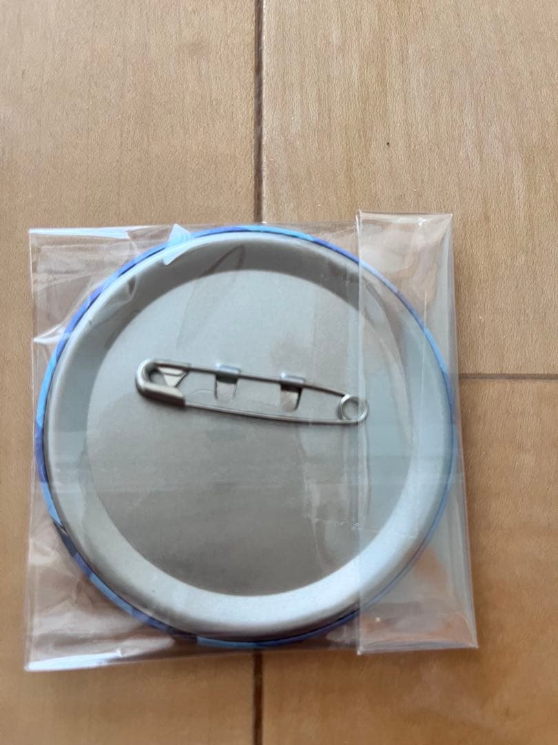 カラフルピーチ　缶バッジ　キーホルダー　セット
