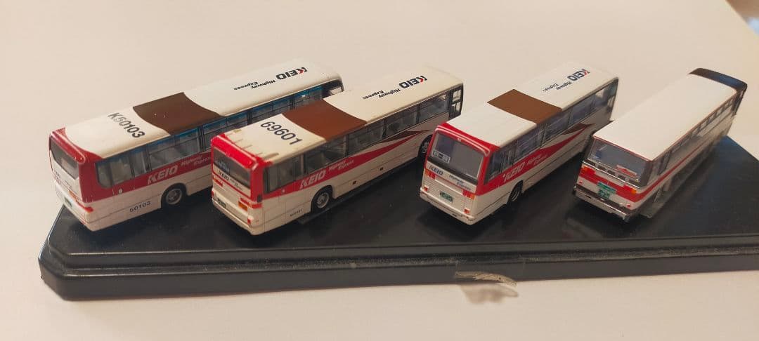 トミーテック バスコレクション 京王高速バス 4台セット ハイウェイエキスプレス