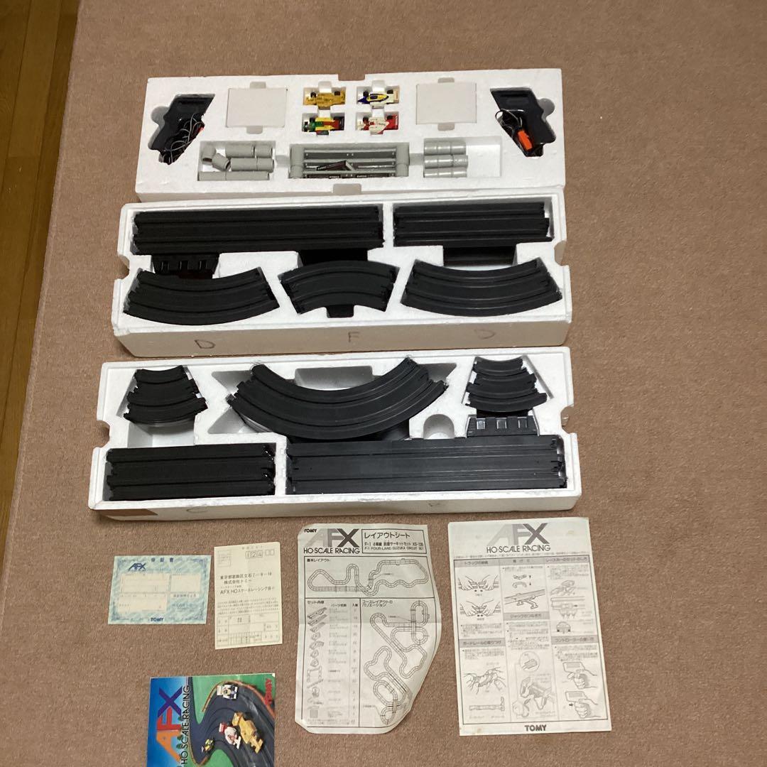 トミー　HO SCALE RACING. HOスケールレーシング　4車線