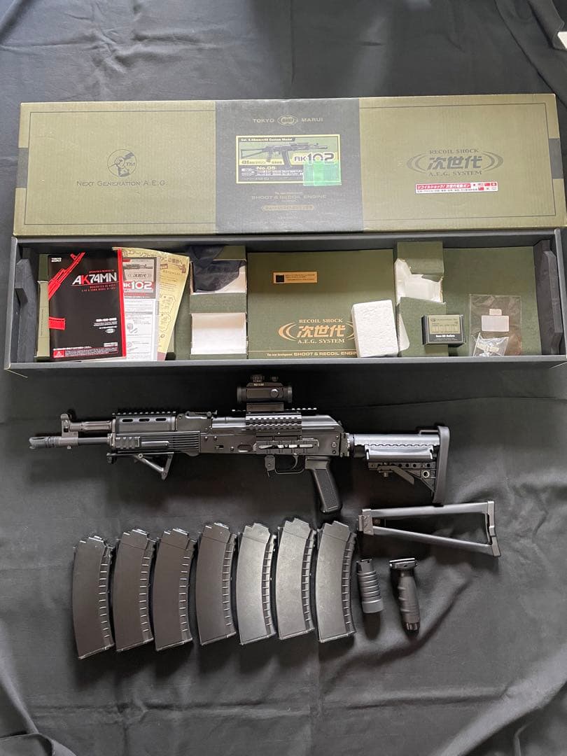 次世代電動ガン　AK102 M4ストックカスタム　マグ7本　サイト　その他セット