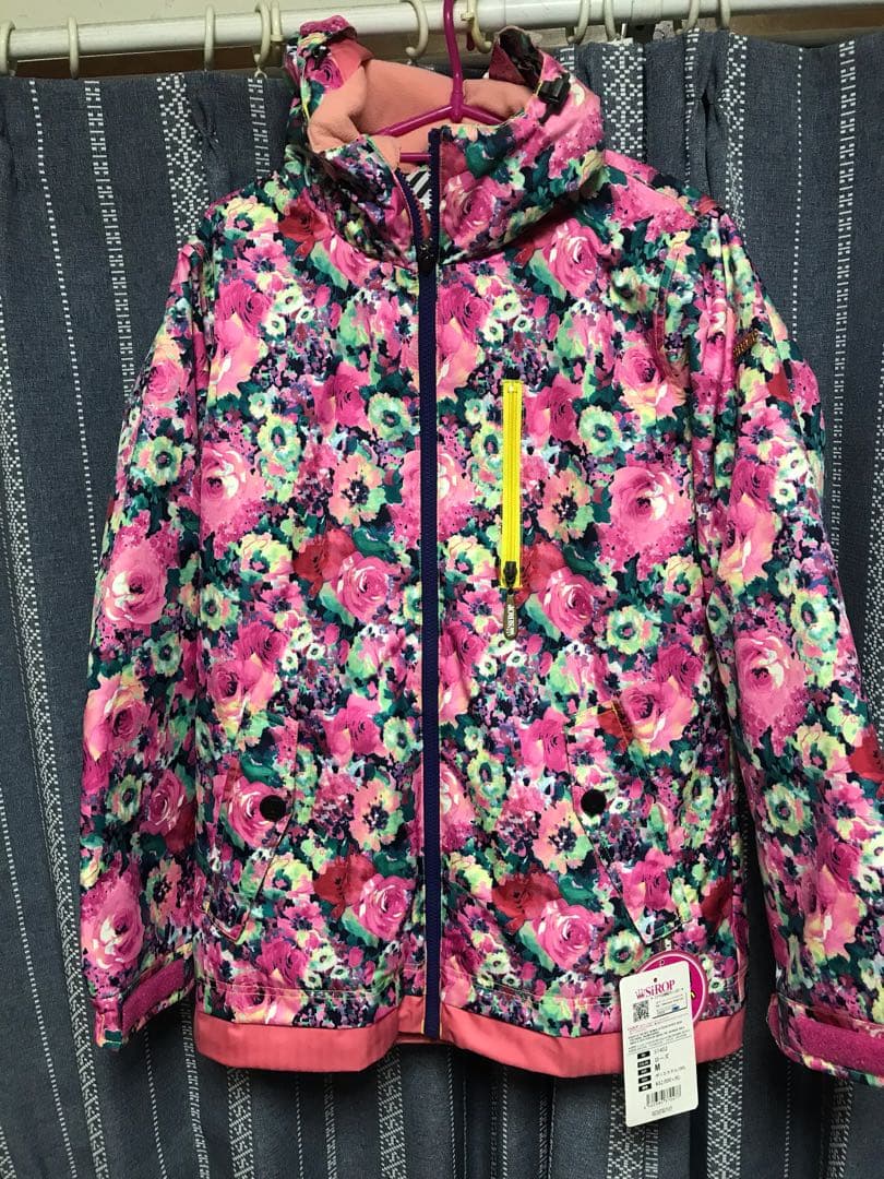 SiROP✳︎シロップ✳︎花柄スノボウェア上