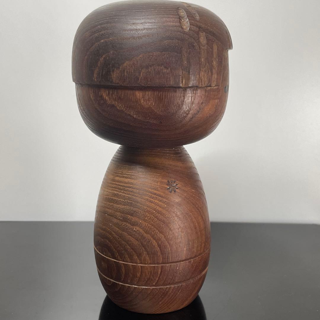 【山中三平】創作こけし｜おかっぱ 伏し目 花模様｜三平こけし 約19cm