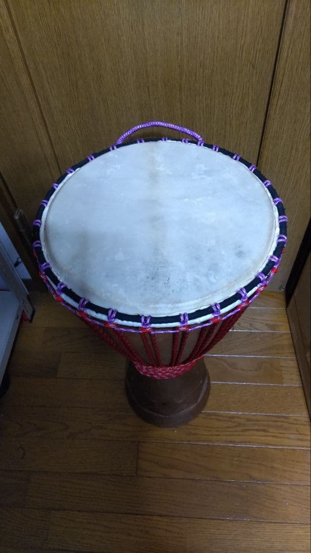 ジャンベ　西アフリカの太鼓