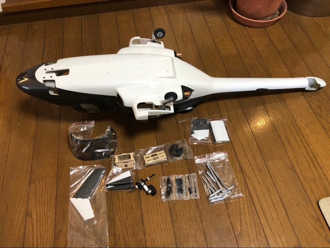 パ*ン様 未使用ラジコンヘリコプター用エアーウルフ
