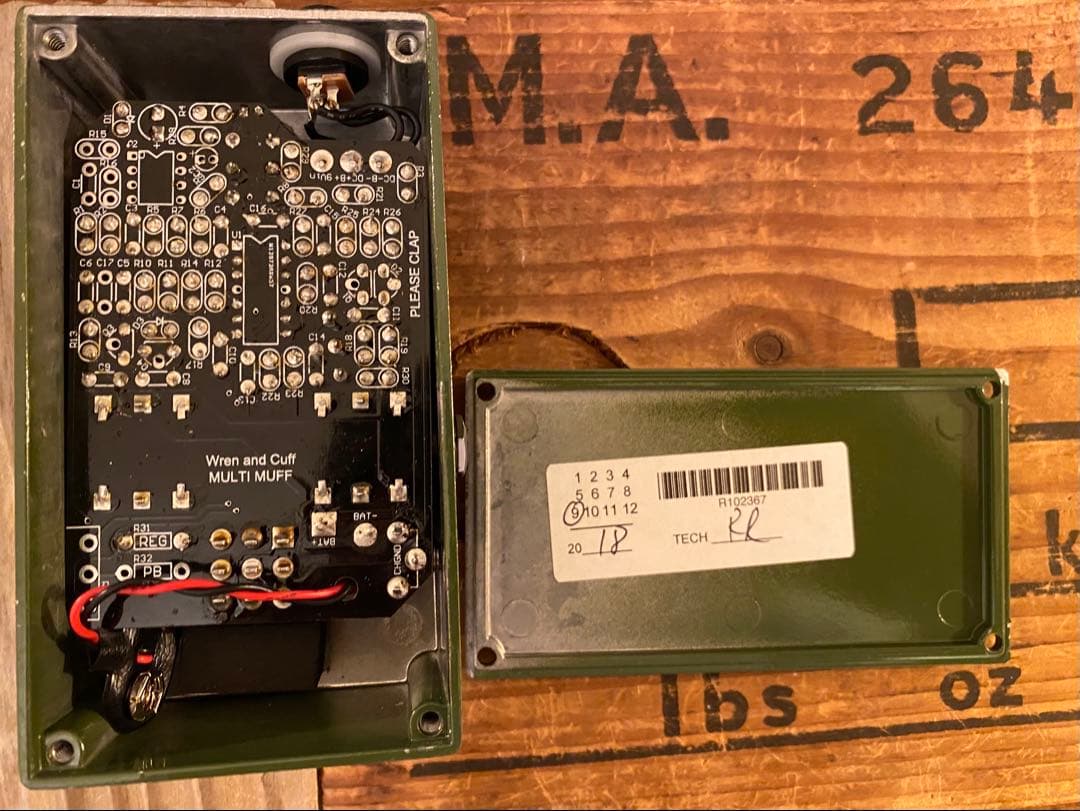 ギター Wren and Cuff TallFont Russian BIG MUFF