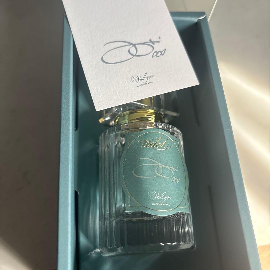 影片みか　香水　フレグランス