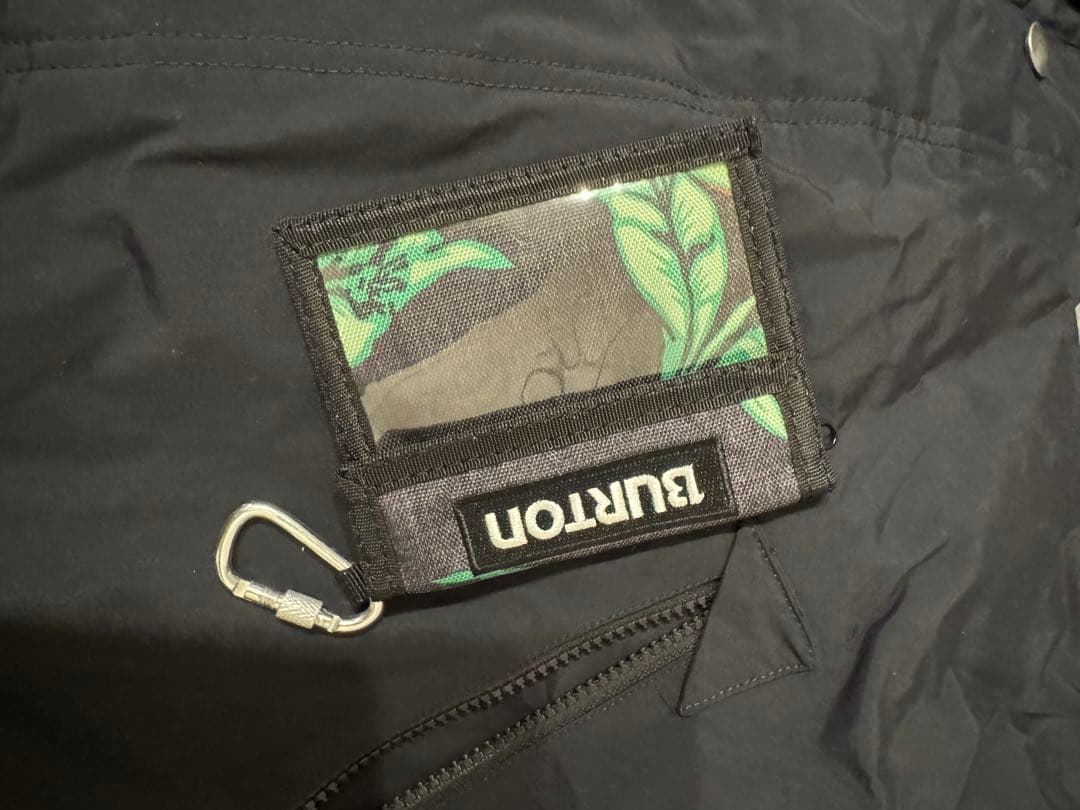 Burton The White Collection Mサイズ　スノボ　ウェア