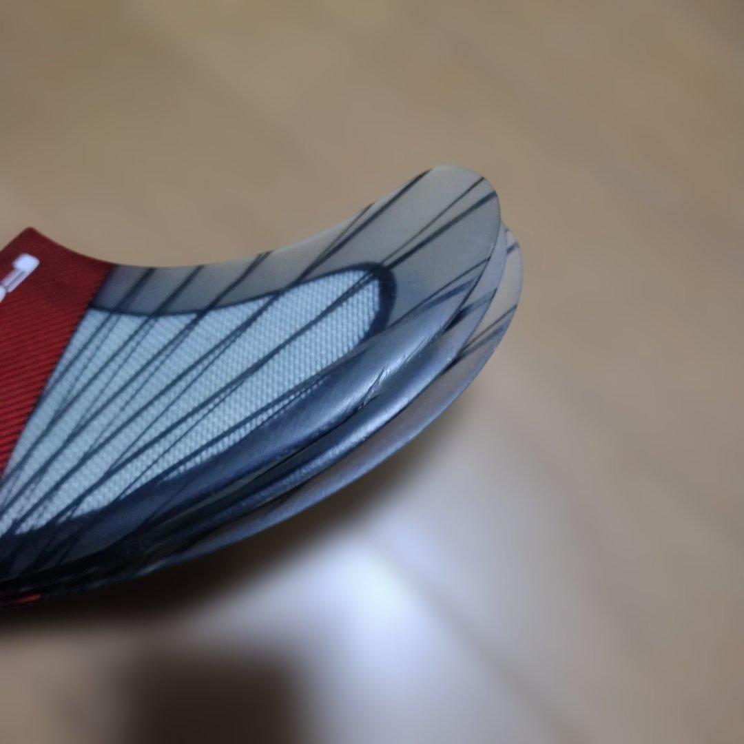 FCS II ACCELERATOR MEDIUM サーフボードフィン
