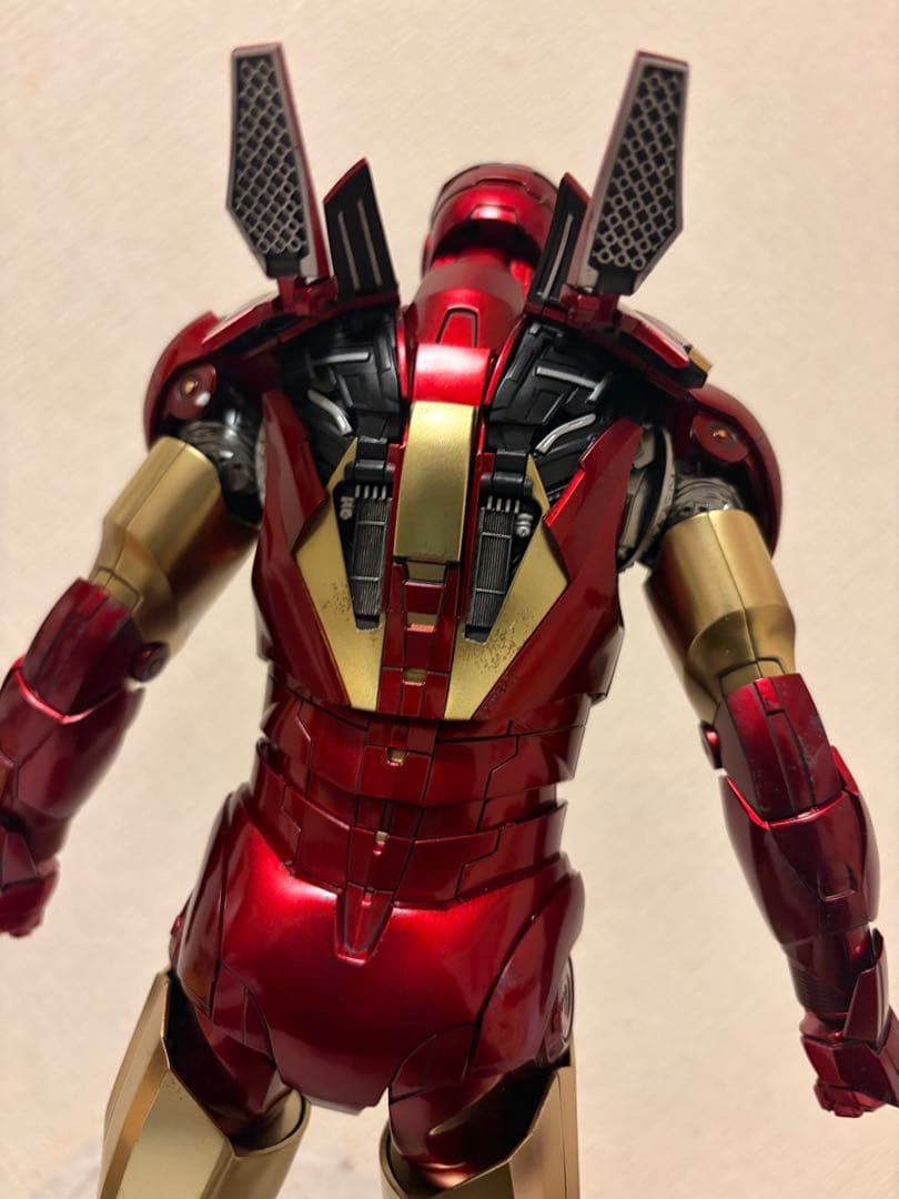 ホットトイズ　アイアンマンマーク6 ダイキャスト