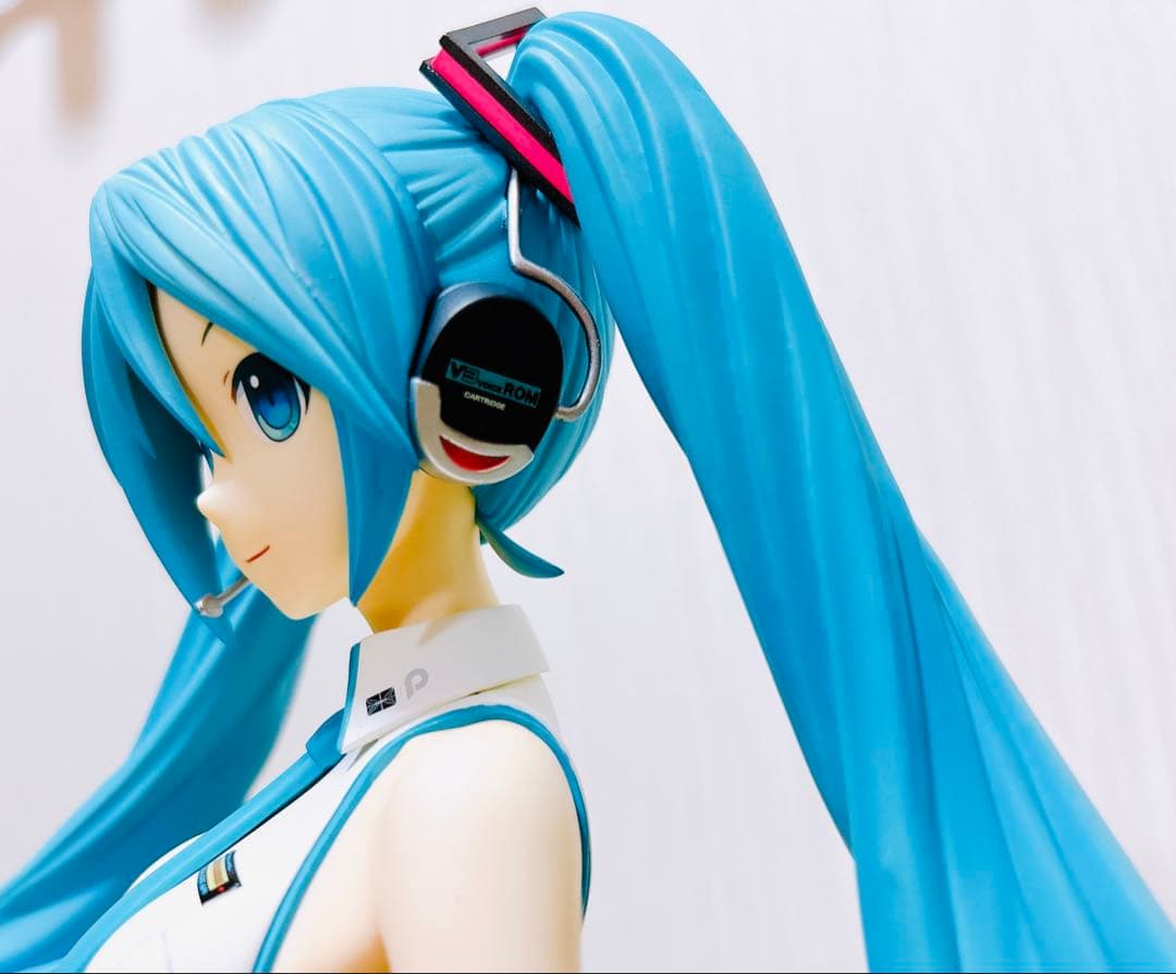送料込み◎匿名配送◎ 初音ミク V3 1/4スケール　フィギュア