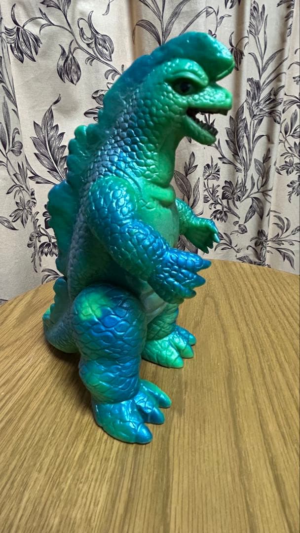 ゴーストロン　帰ってきたウルトラマン　ソフビ　フィギュア