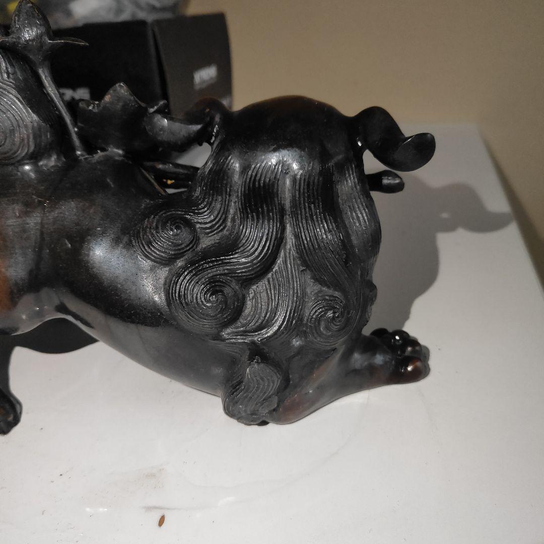 【美品】牡丹獅子 照雲作　青銅製　置物 黒漆調 魔除け 縁起物 彫刻