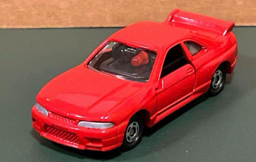 トミカタウン すかいらーく R33 スカイライン 特典トミカ付