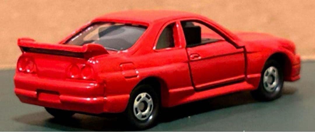 トミカタウン すかいらーく R33 スカイライン 特典トミカ付