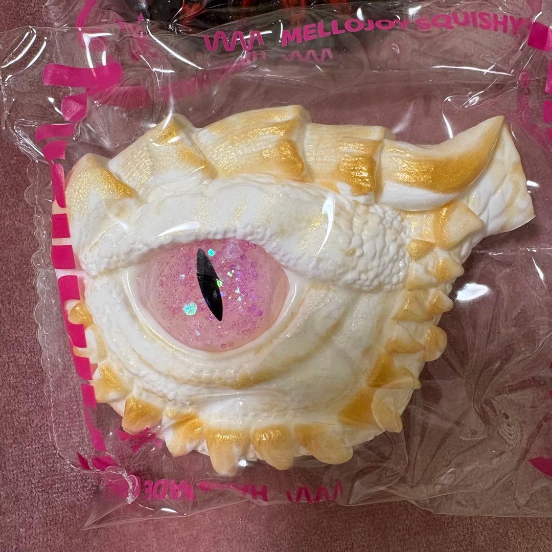 【US限定】 Mellojoy スクイーズ ドラコフライ 緋色の炎 極寒の優雅
