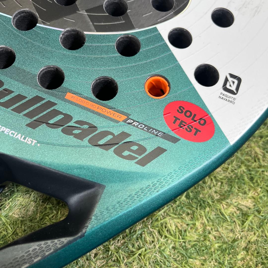 大幅値下！Bullpadel Hack 04 パデルラケット　2025年