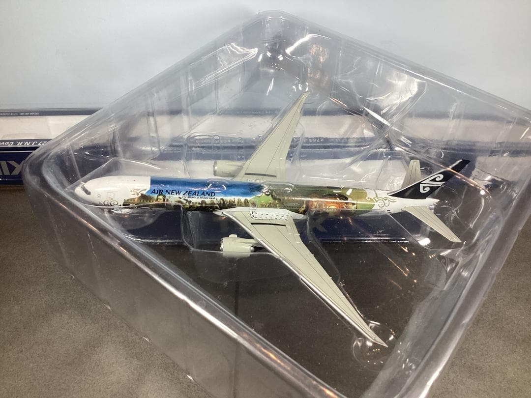 1/400 エア・ニュージーランド ホビット ボーイング777-300ER