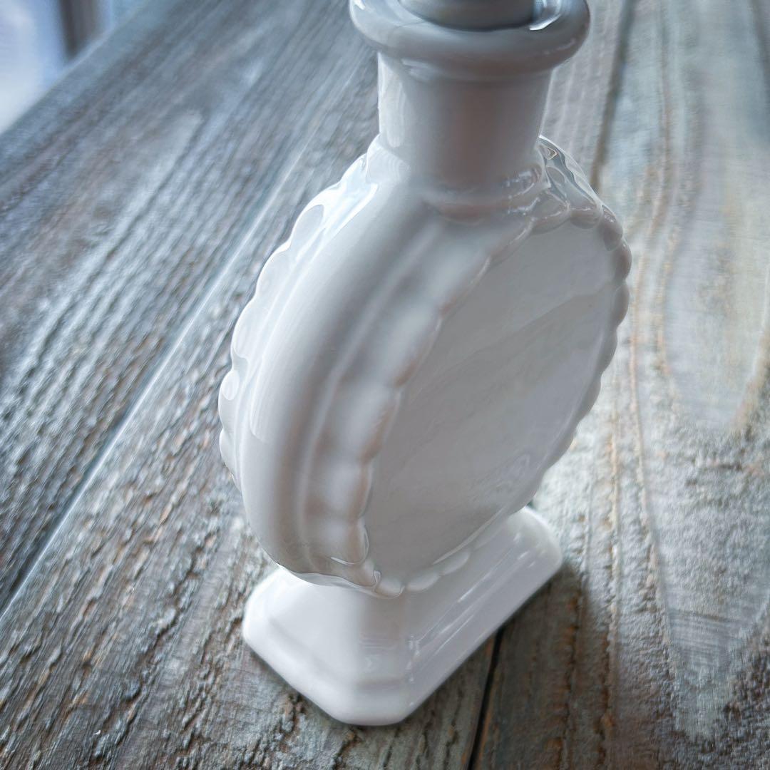【訳あり】 パフュームボトル 白 陶器 フランス アンティーク