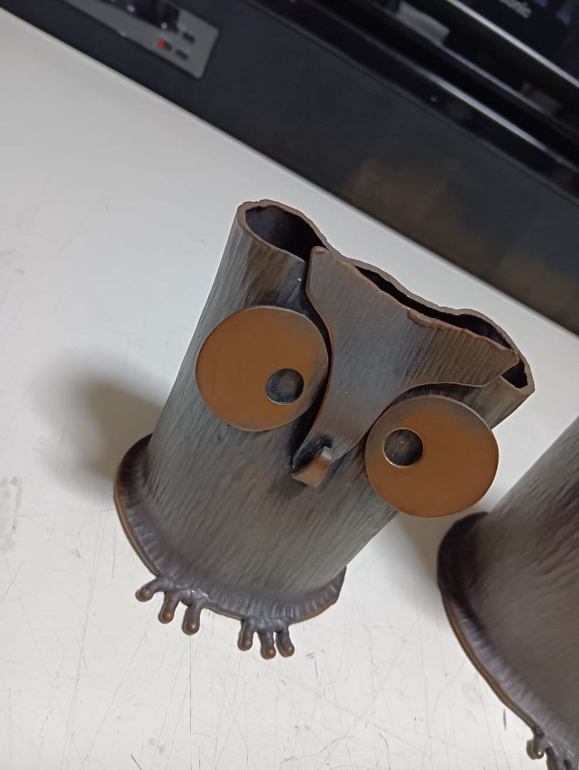 2002年　虎泉刻　純銅　ハンマートーン　金属工芸　オウル　フクロウ　ペン立て