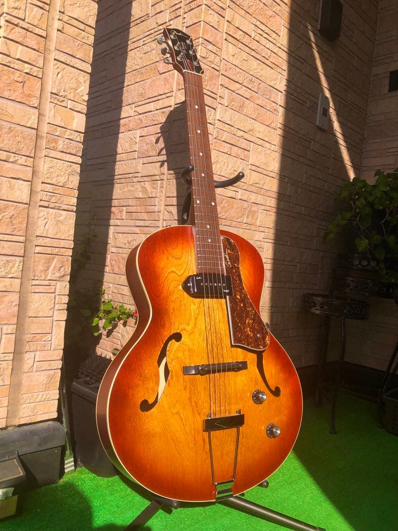ゴダン5th Avenue Kingpin P90 Cognac Burst