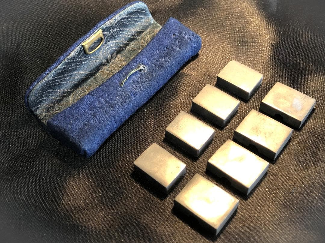 【 彫金小箱 江戸金工 】　ニッケル豆箱　手造　ケース付
