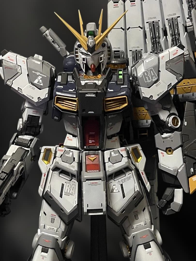 PG UNLEASHED 1/60 νガンダム 国内正規品塗装済み完成品