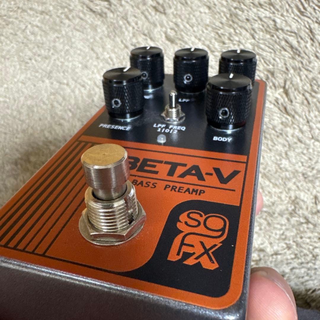SolidGoldFx BETA-V ベースプリアンプ