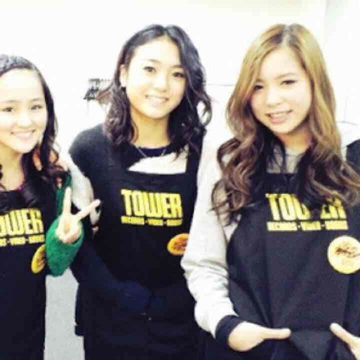 E-girlsサイン