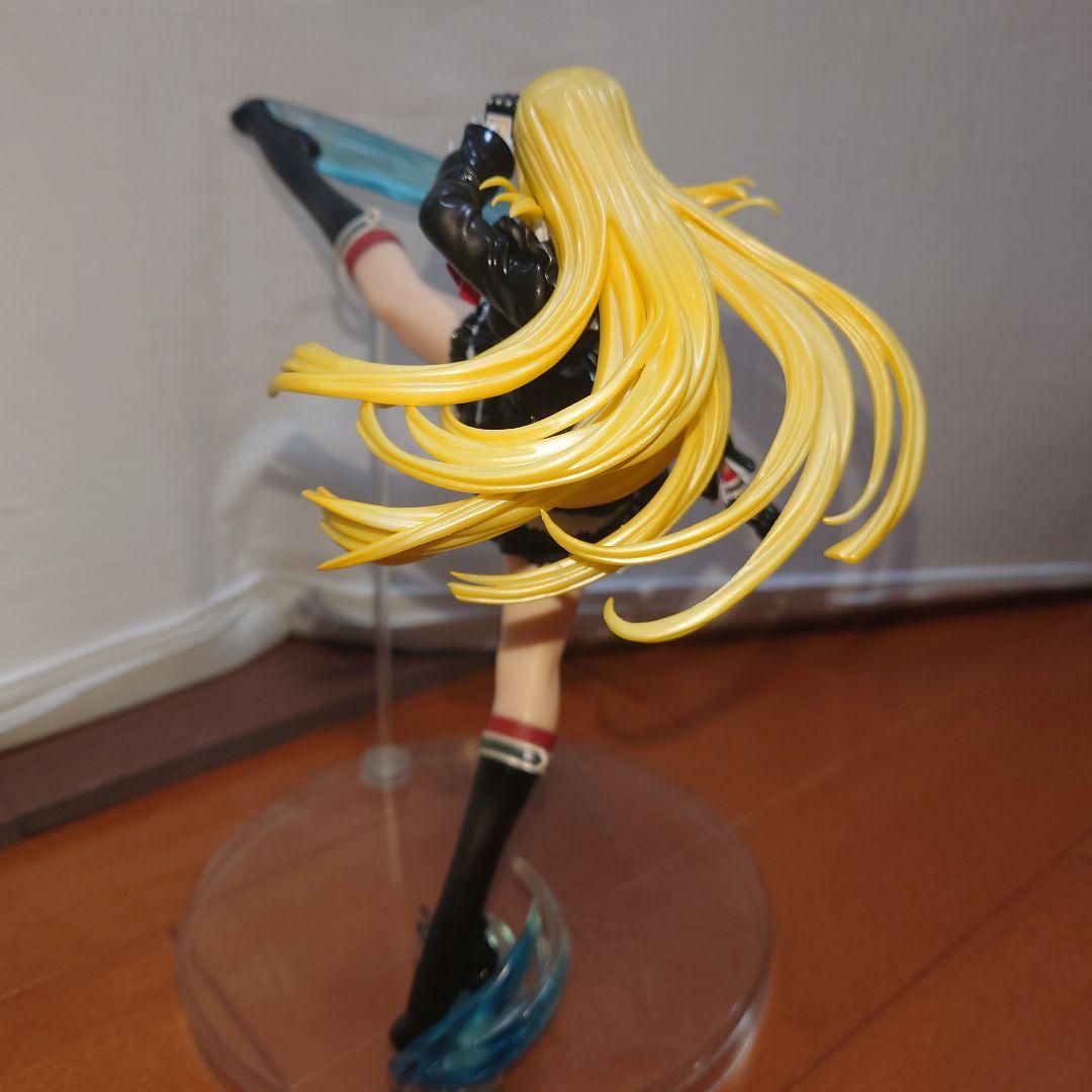 鉄拳　クイーンズブレイド　リリ　フィギュア