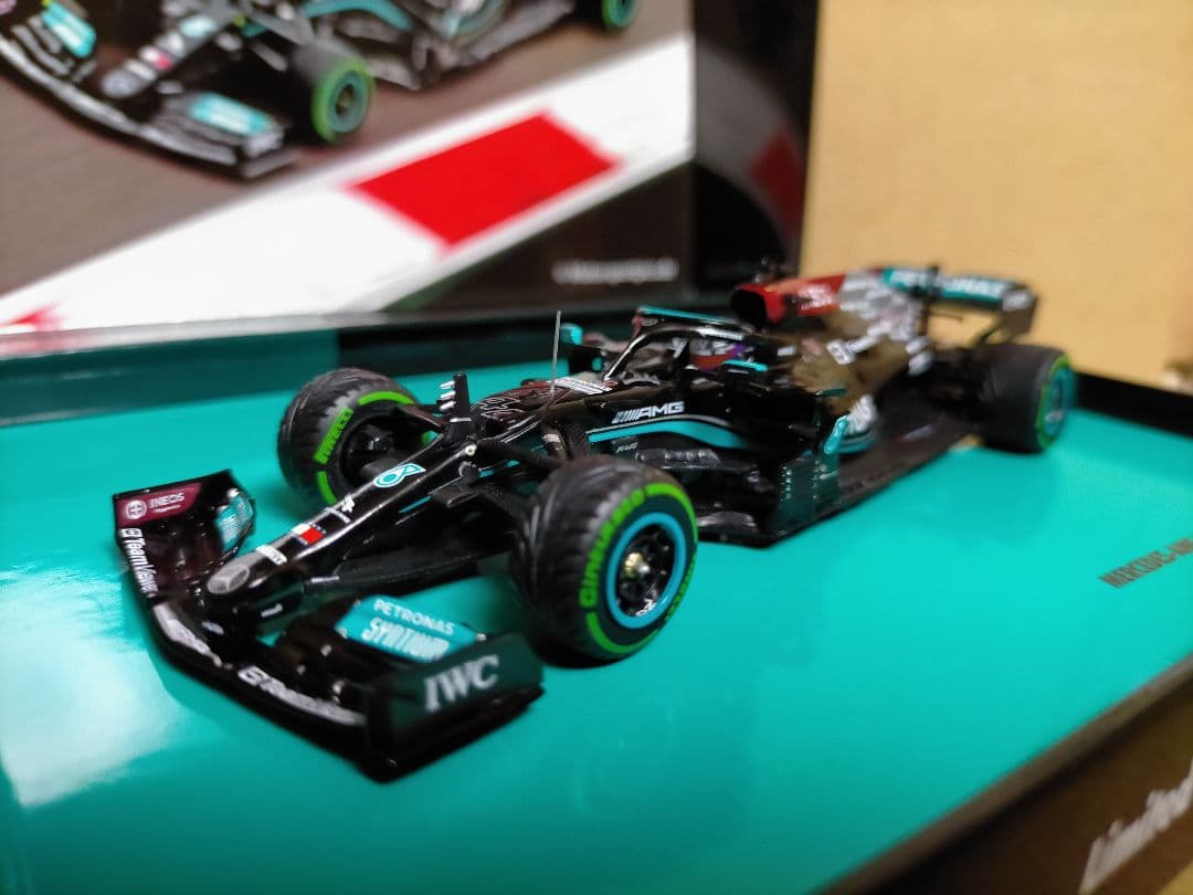 PMA 1/43 メルセデス F1 W12 ハミルトン 2021 ロシア