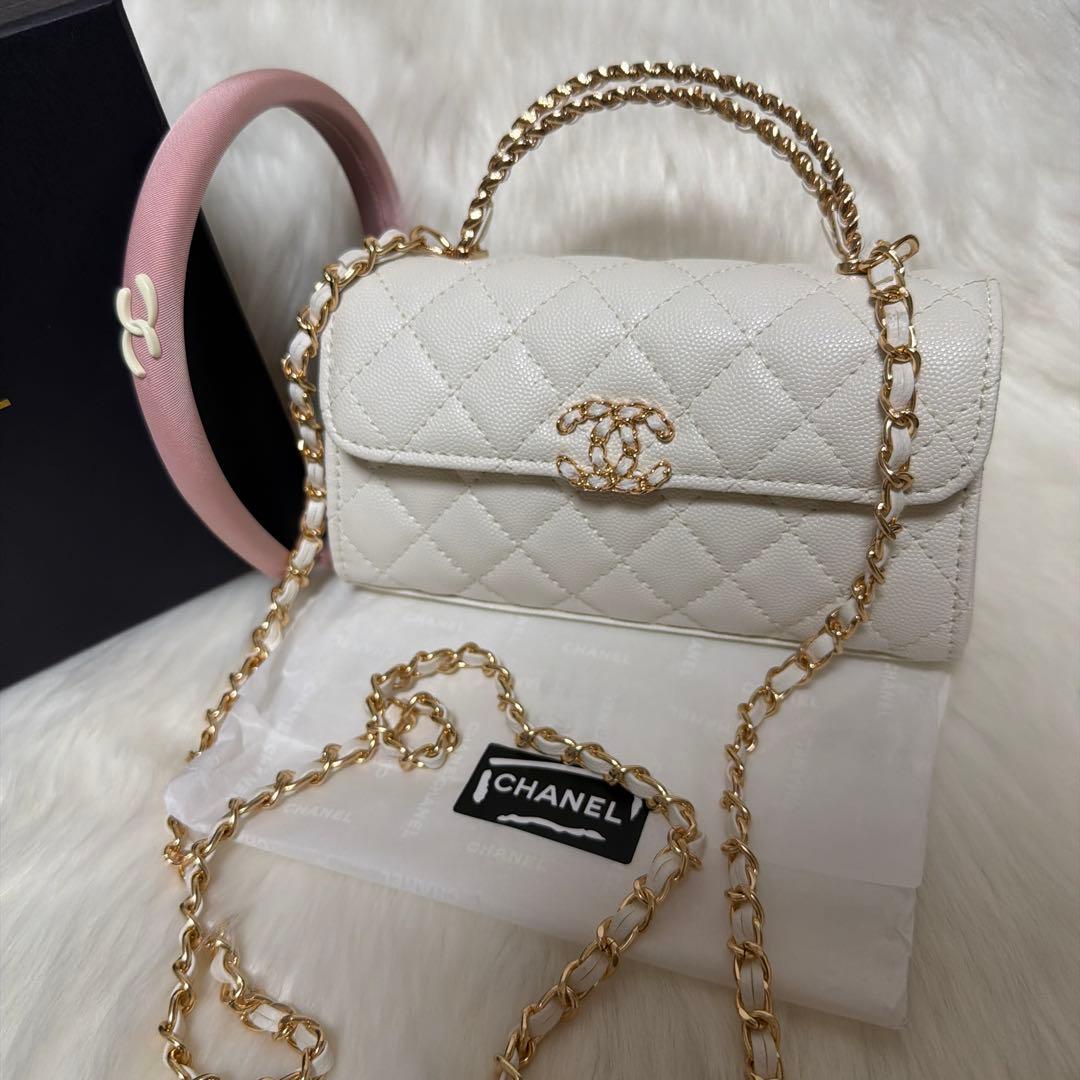 ☃*️様 CHANEL MAKE UPノベルティキルティングホワイトショルダー