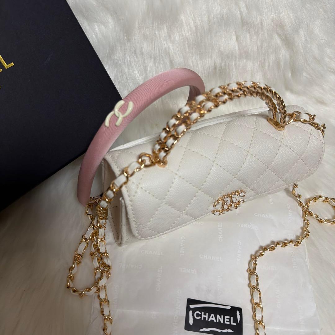 ☃*️様 CHANEL MAKE UPノベルティキルティングホワイトショルダー