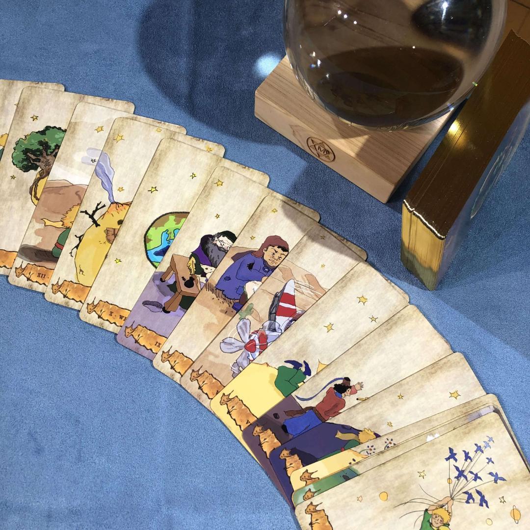 新品・正規品✨韓国メーカーの入手困難デッキ✨金縁✨星の王子さまタロットカード