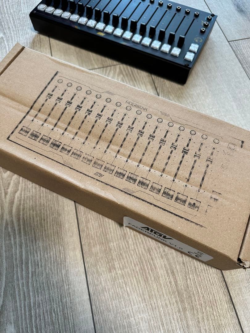 ATOV faderpunk モジュラーシンセ　ユーロラック　シーケンサー