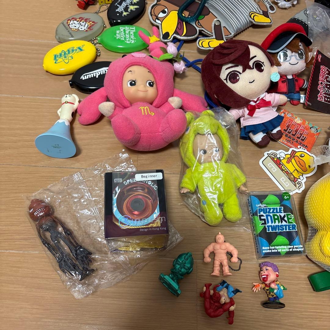 プラモデル　フィギュア　ぬいぐるみ　キーホルダーなどまとめ