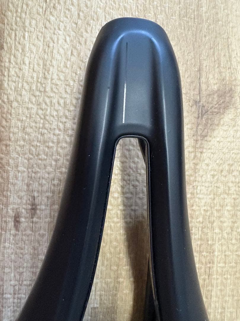 サドル fizi:k （フィジーク） VENTO ARGO R1 150mm