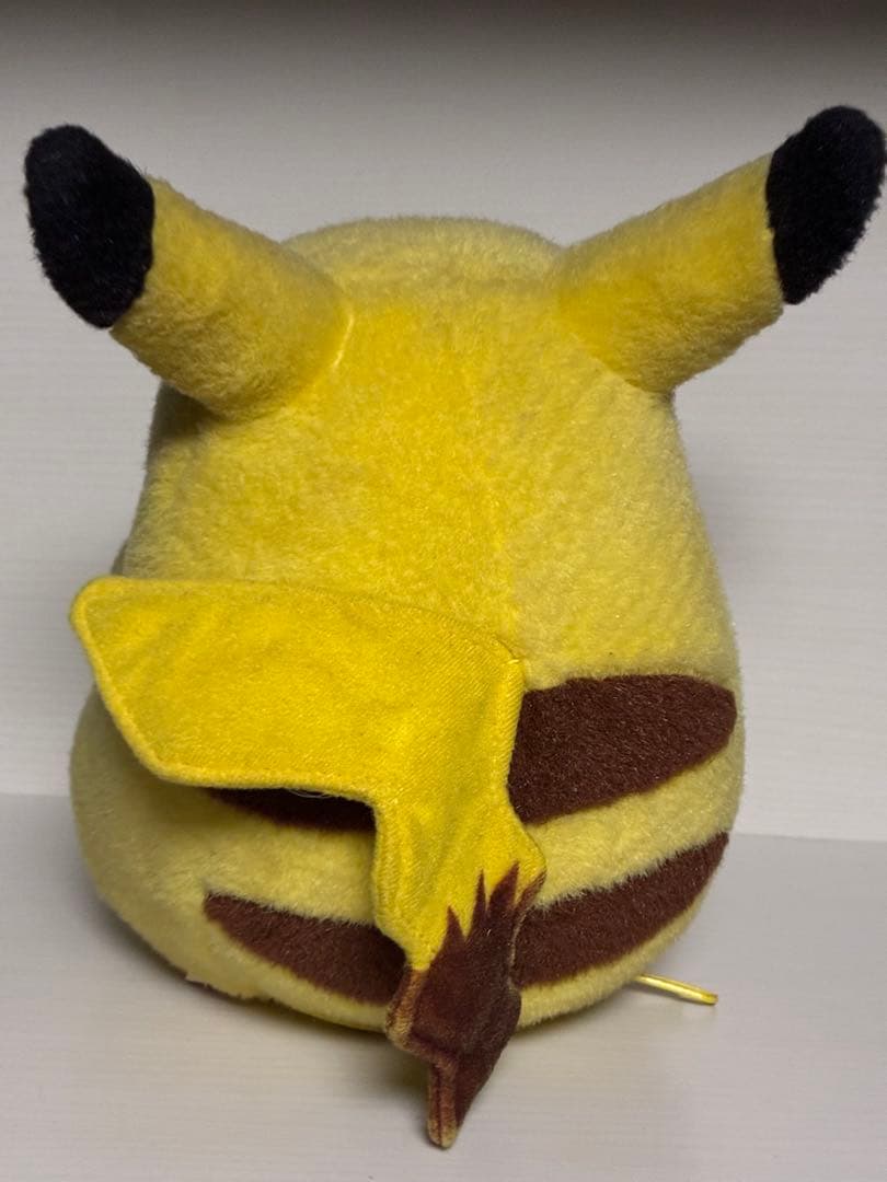 初期ピカチュウ　ぬいぐるみ
