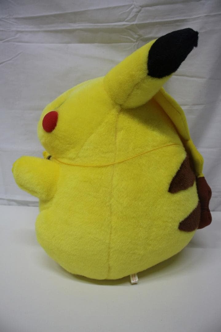 ◆トミー ポケットモンスター 等身大ピカチュウ 1／1 ぬいぐるみ　08119